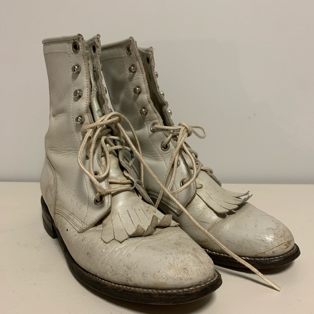 Vintage White Justin fringe roper boots